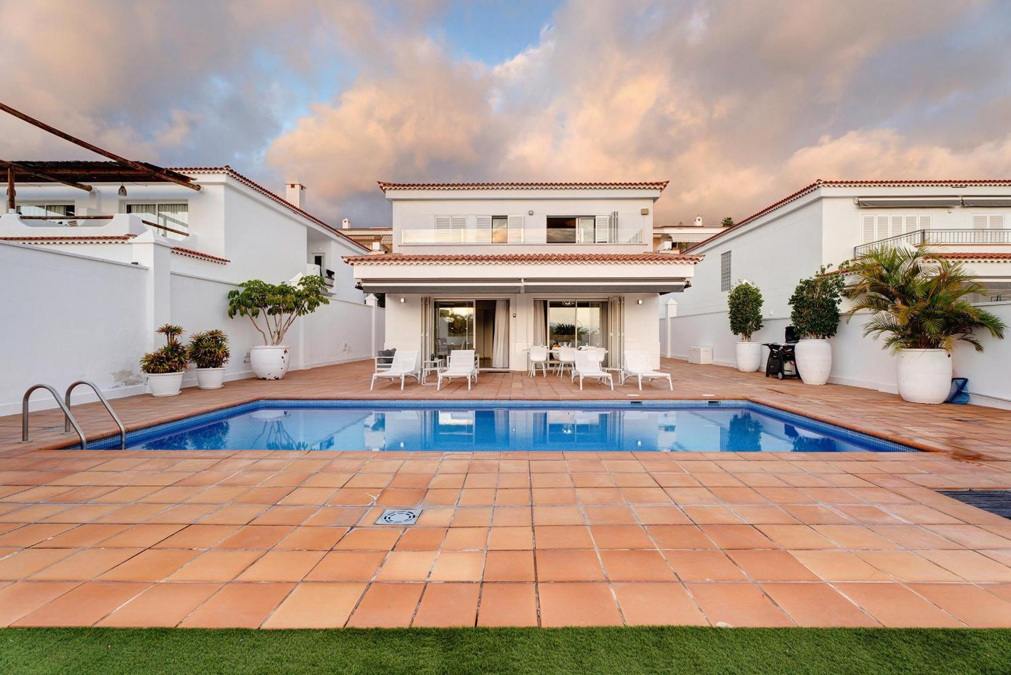 Espectacular Villa Aurora By Paramount Holidays Puerto de Santiago  Extérieur photo